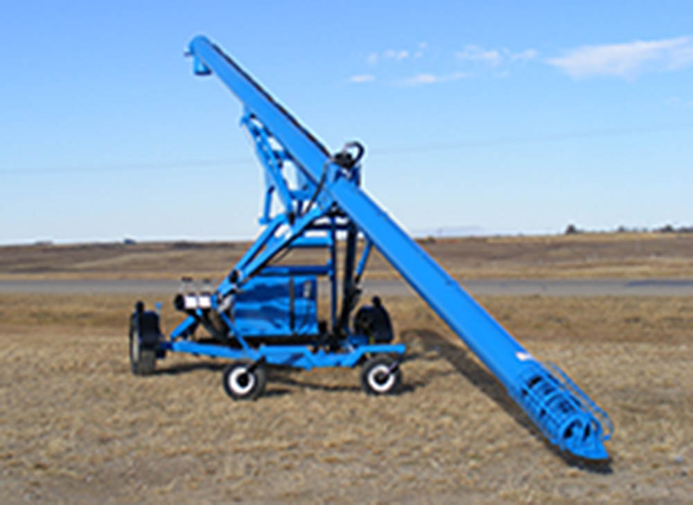 Auger Spotlight Presented By Art's Way Manufacturing Farmers Hot Line